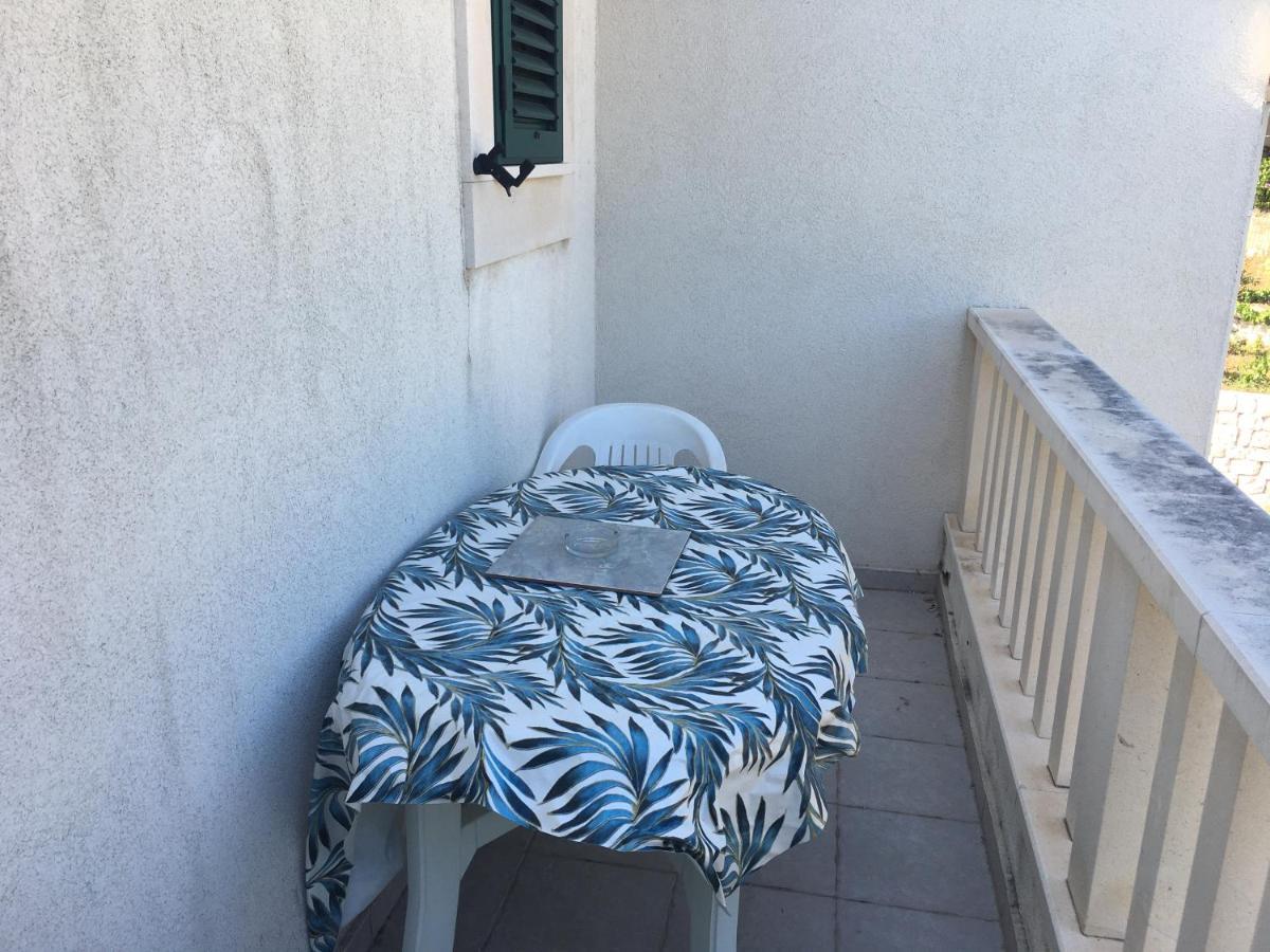 Apartmani Domenika Жуляна Экстерьер фото