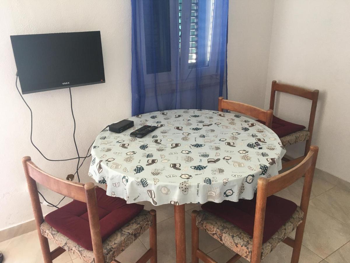 Apartmani Domenika Жуляна Экстерьер фото