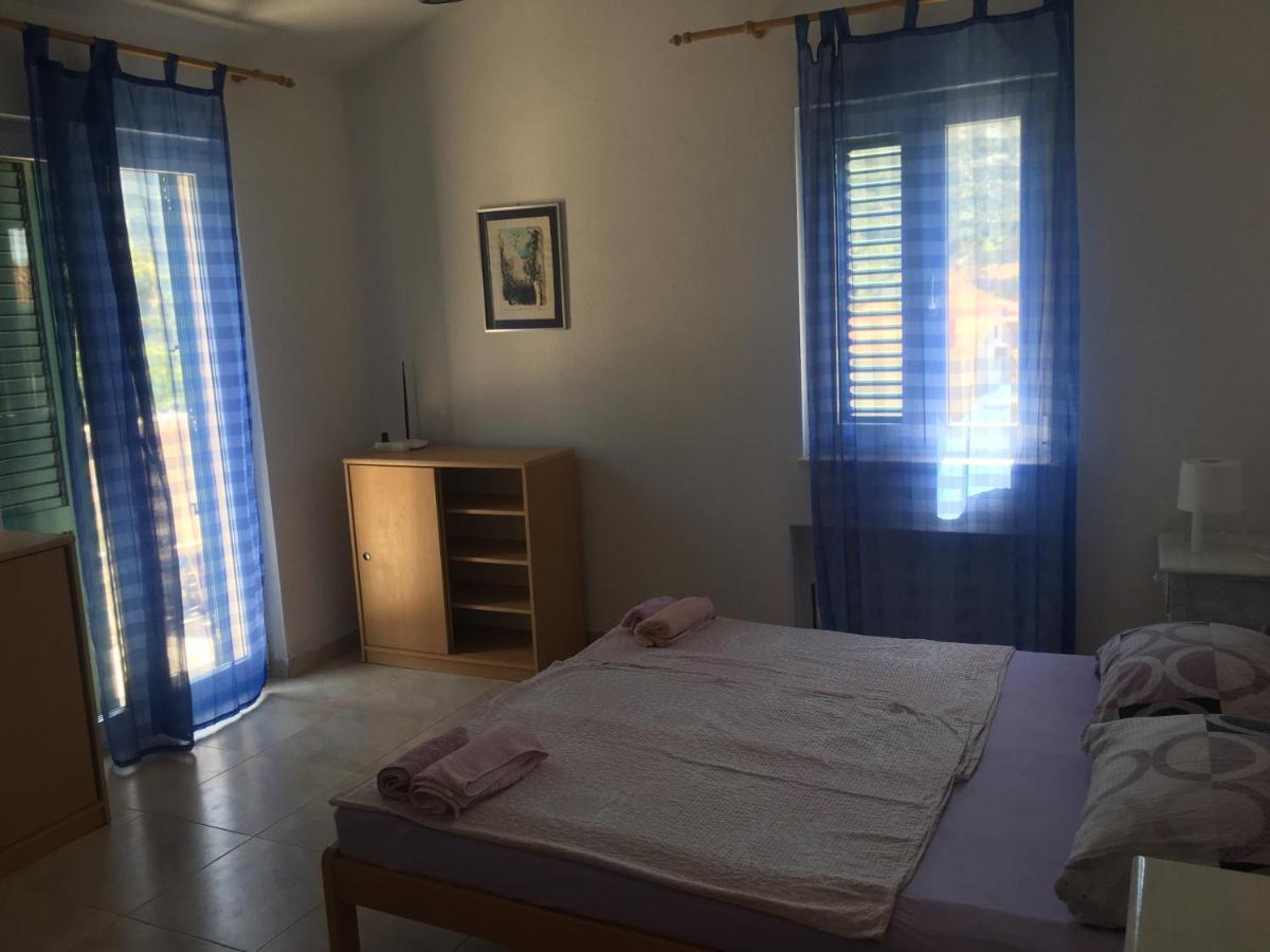 Apartmani Domenika Жуляна Экстерьер фото