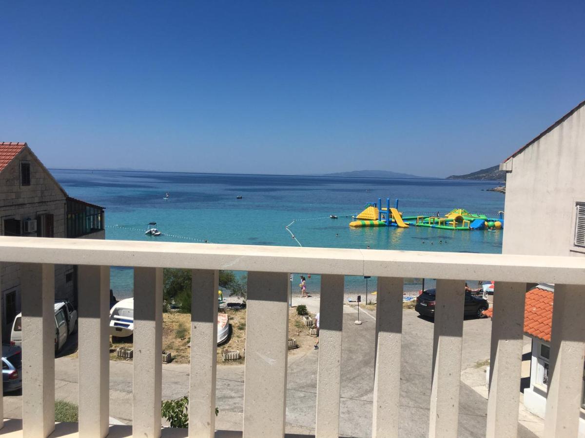 Apartmani Domenika Жуляна Экстерьер фото